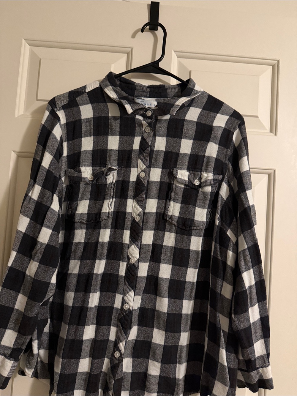 Women's Black & White Plaid Button-Up Shirt - Casual Flannel